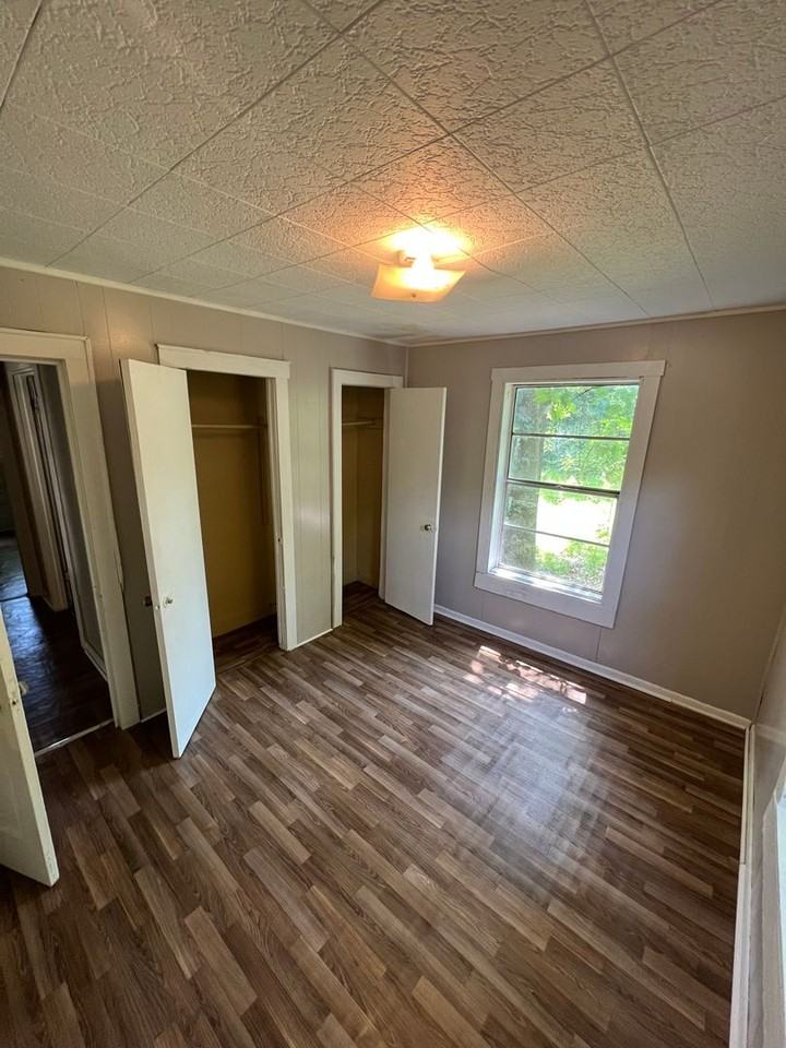 7024 Elsie St - Photo 5 of 8