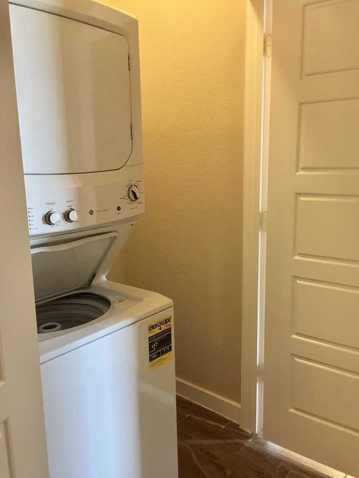 914 Chaparral Trl - Photo 7 of 13
