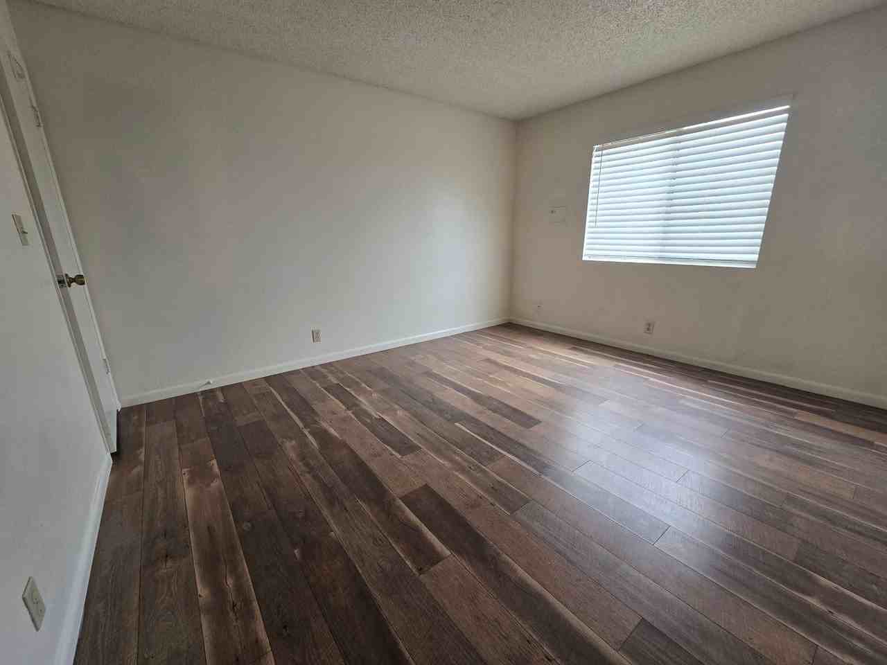 1332 N El Prado St - Photo 5 of 9