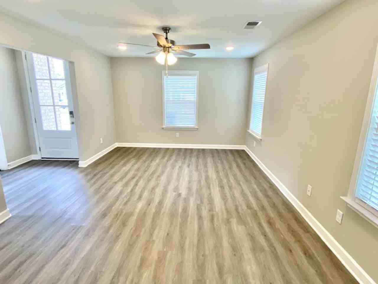 8854 Kimberly Dawn Dr - Photo 2 of 12