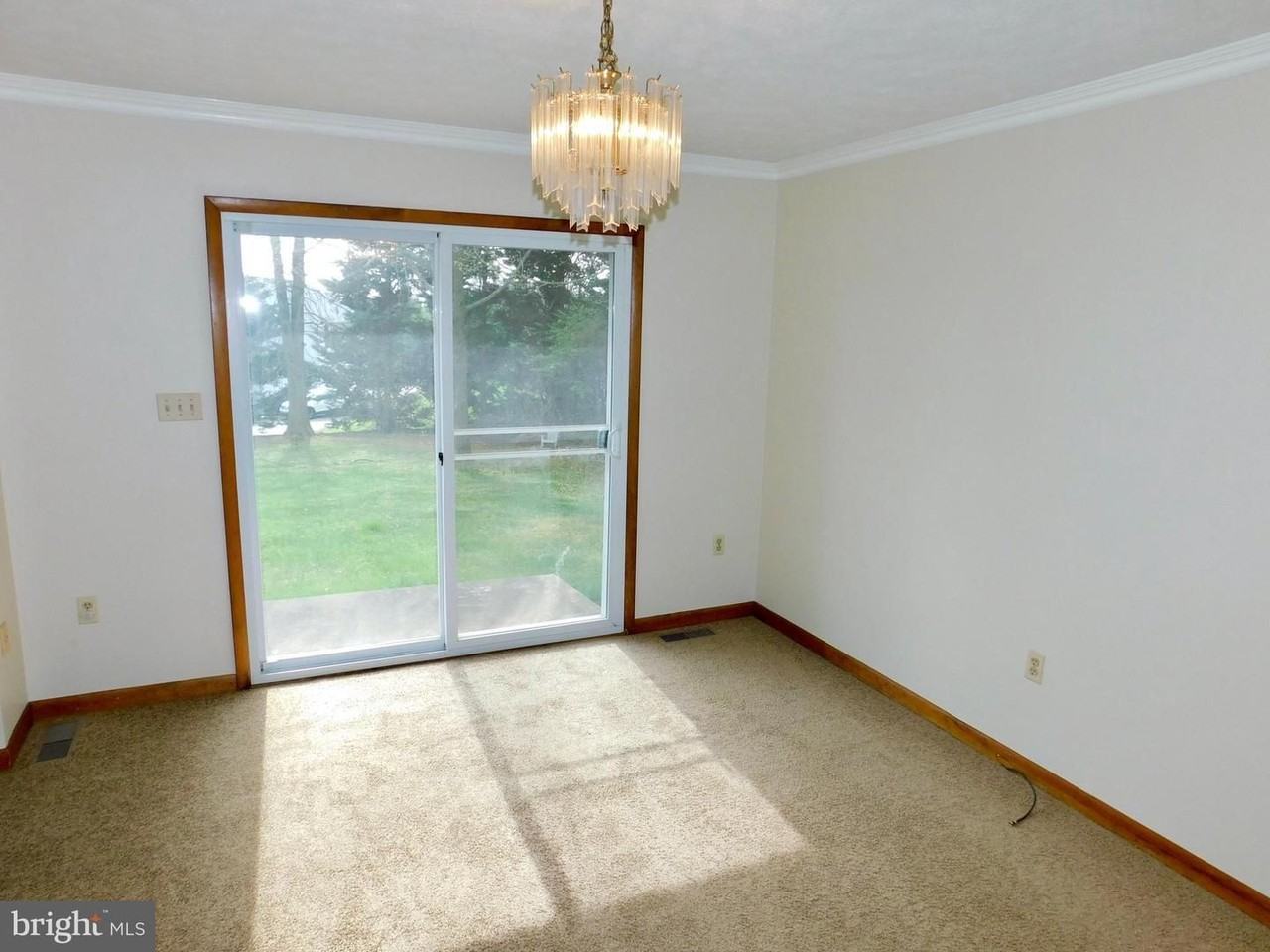 715 Shawnee Brooke Dr - Photo 6 of 9