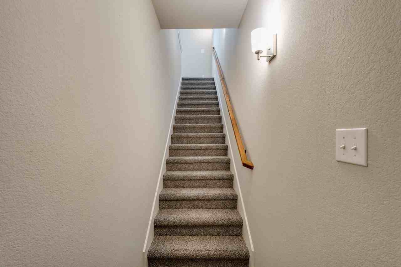 750 Fallow Dr - Photo 2 of 15