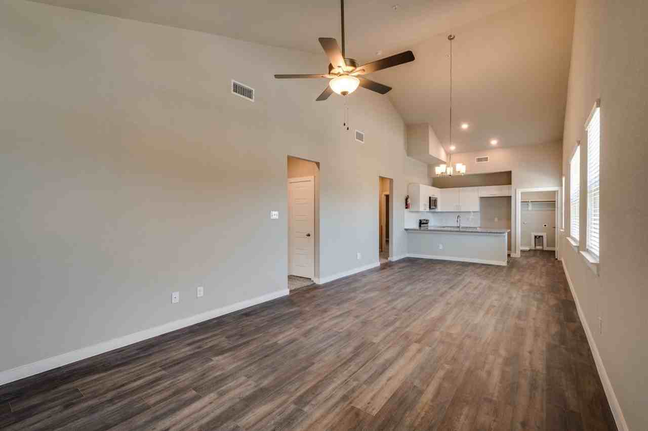 750 Fallow Dr - Photo 3 of 15