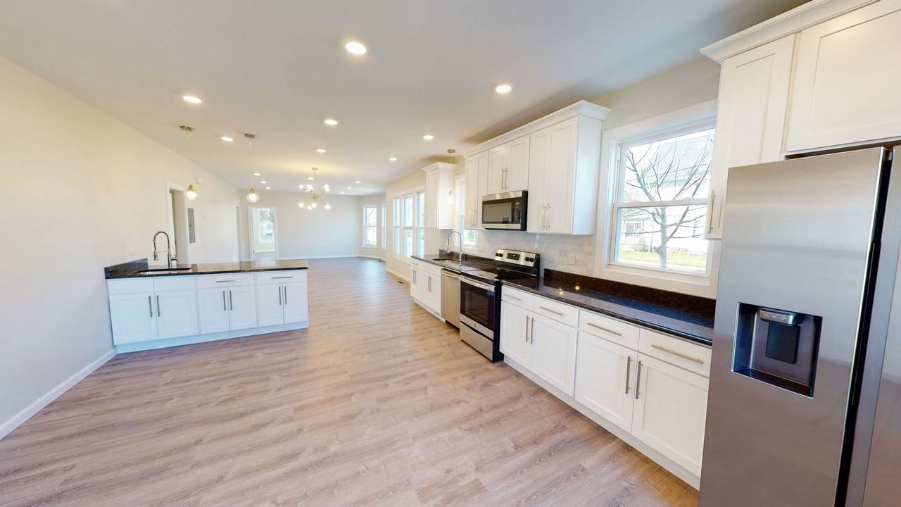 365 Winthrop Ave #1 - Photo 2 of 18