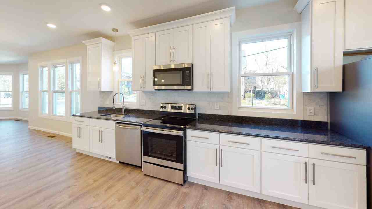 365 Winthrop Ave #1 - Photo 4 of 18