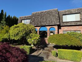featured image of 2209 Colby Ave #4