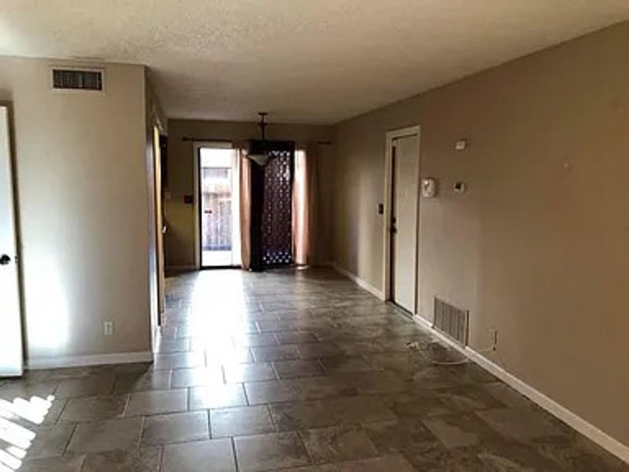 616 Place 616 W Graaf Ave - Photo 3 of 16