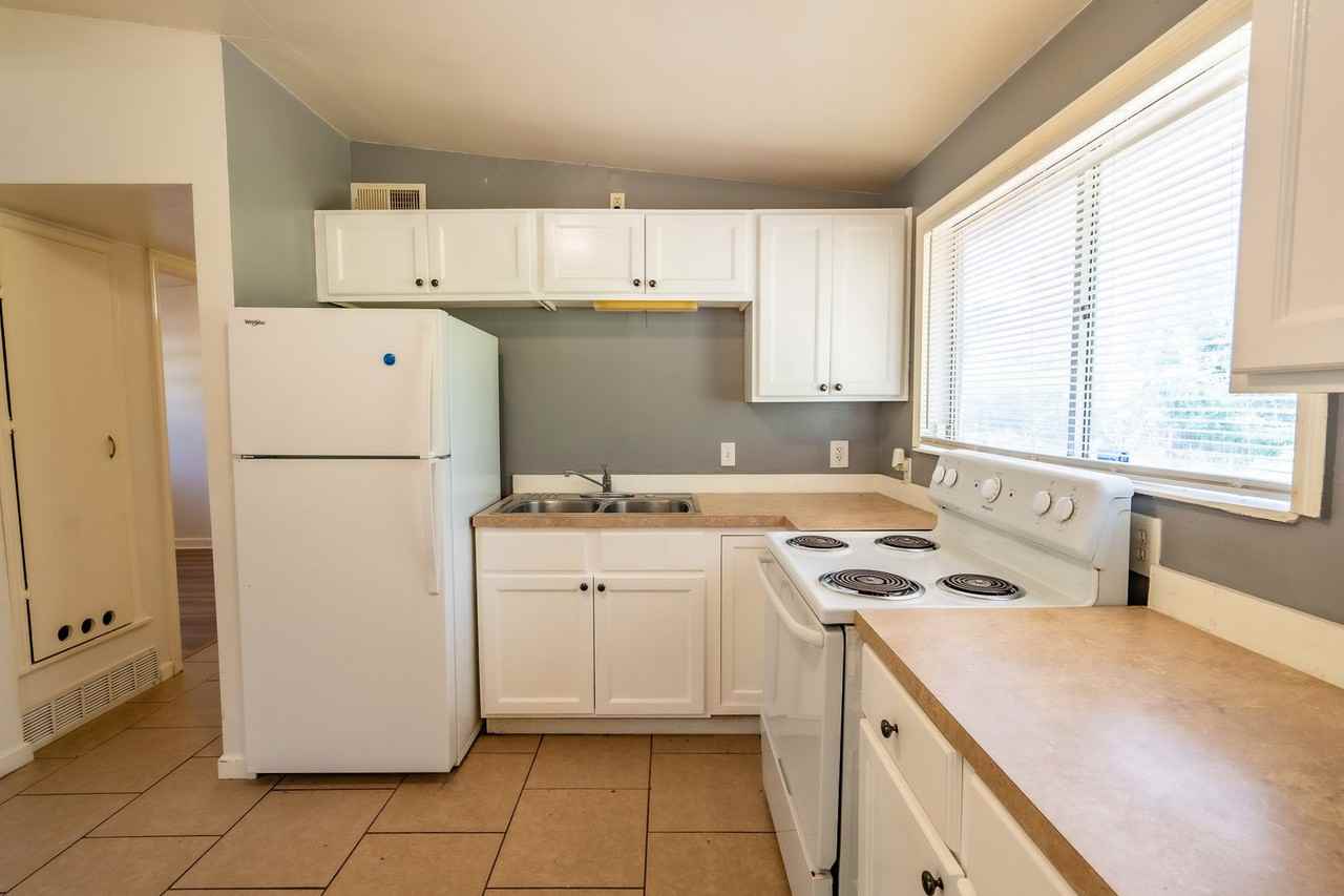 2848 E 43rd St N - Photo 4 of 12