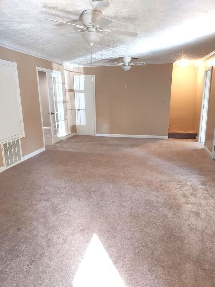 2517 Obie Clark Ave - Photo 7 of 16