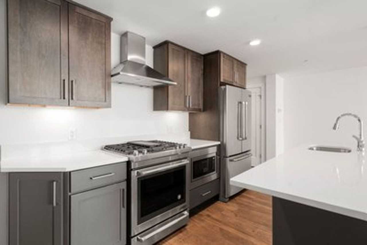 28 Hichborn St - Photo 2 of 11