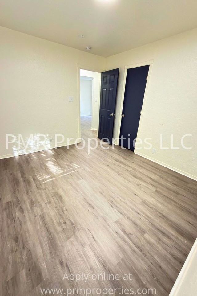 1808 Nw Williams Ave - Photo 7 of 9