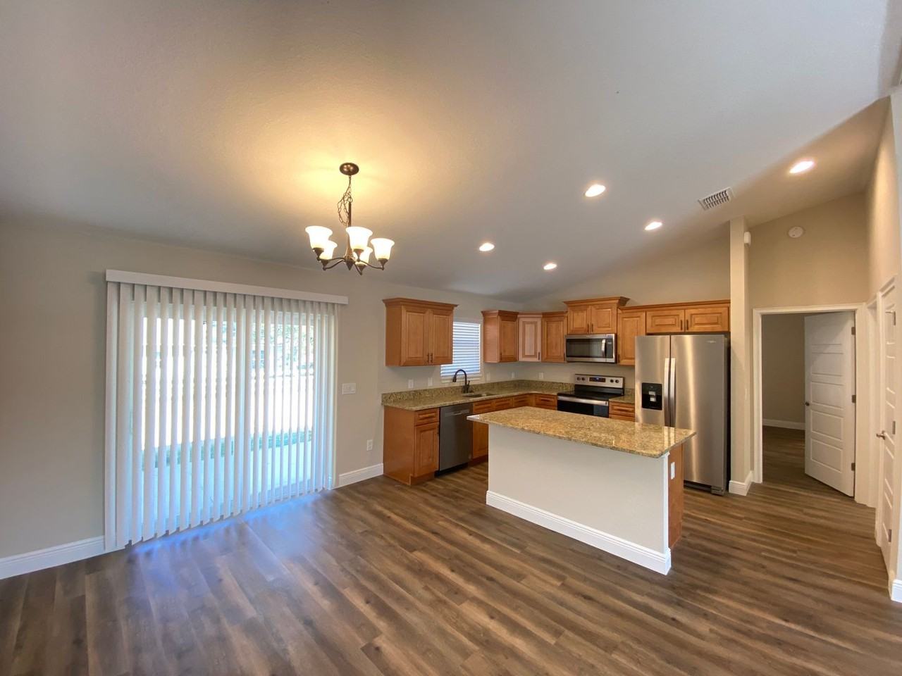 7 Bahia Pass Dr - Photo 7 of 32