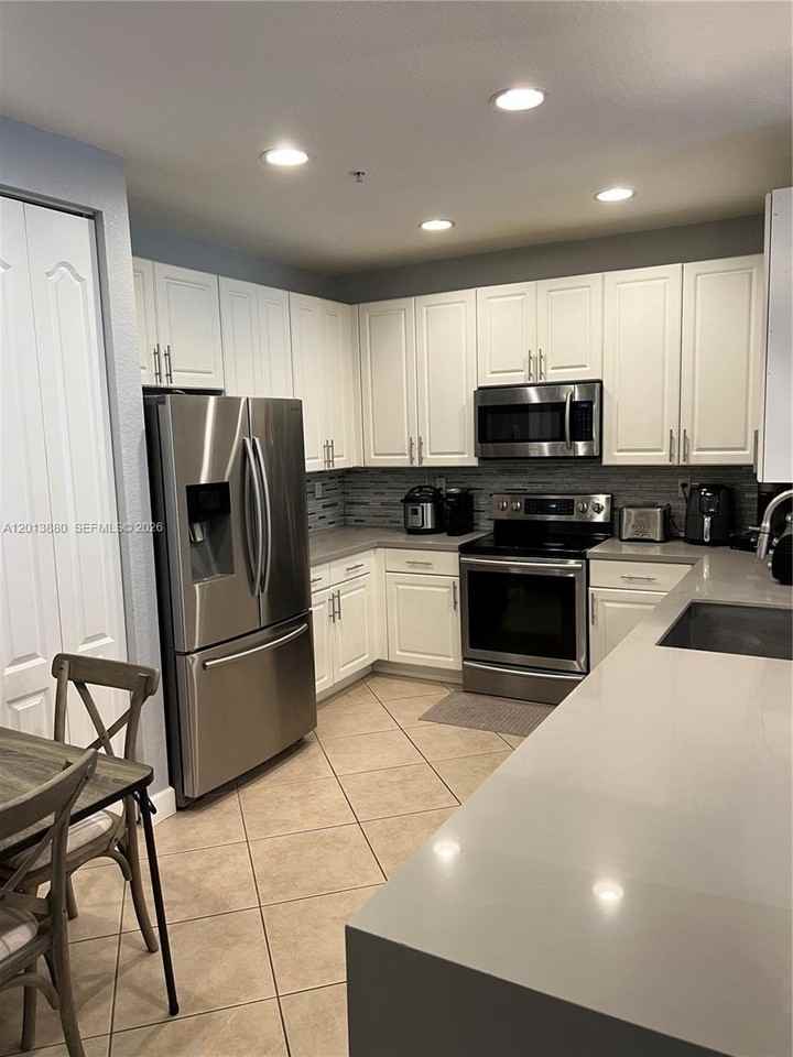 808 Sw 147th Ave #3608 - Photo 4 of 19