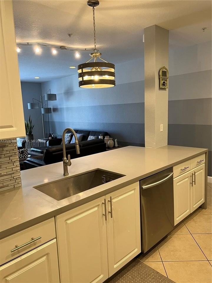 808 Sw 147th Ave #3608 - Photo 6 of 19