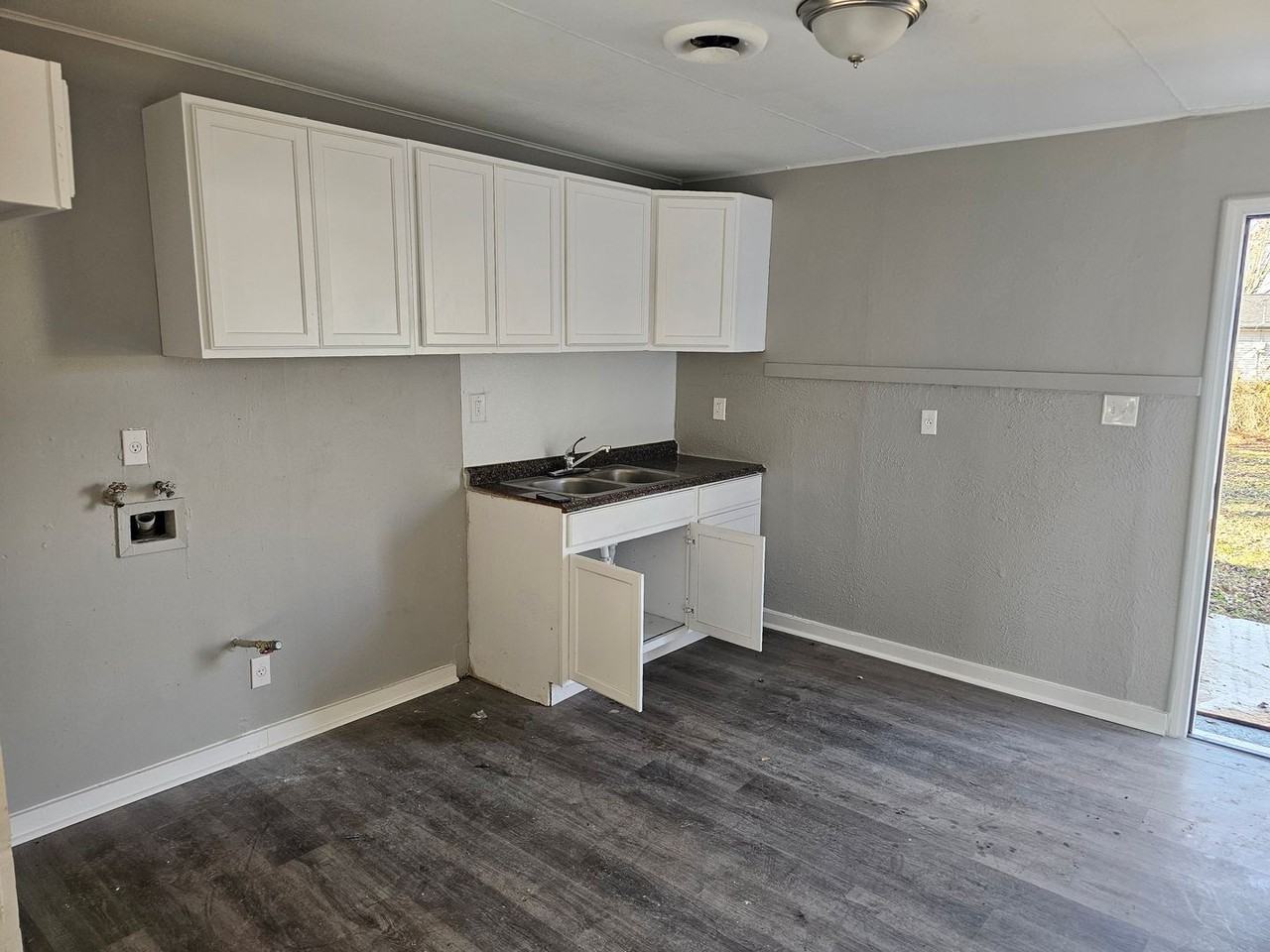 1115 Saint Marcella Dr - Photo 5 of 6