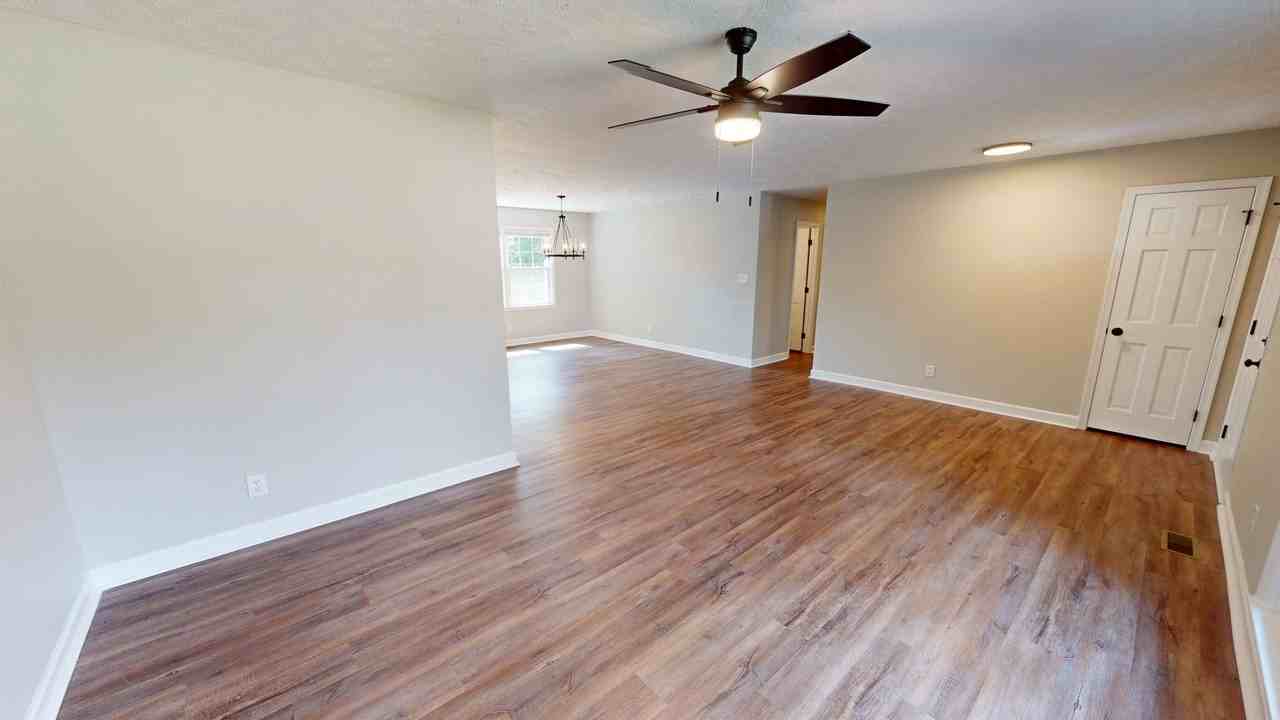 2610 Trenton Rd - Photo 5 of 28
