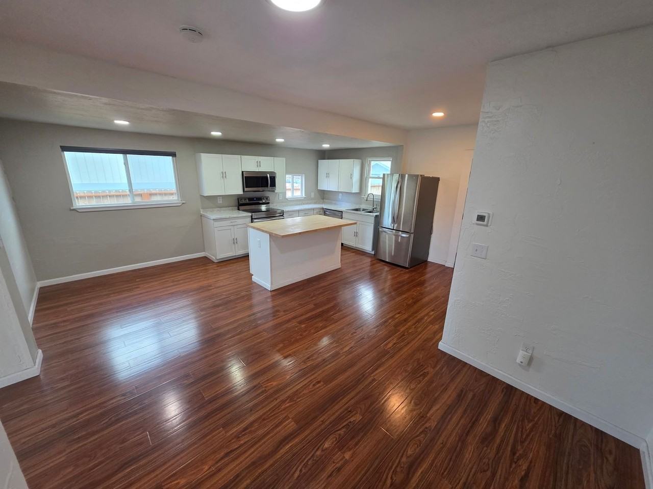 1104 E Rockwell Ave - Photo 6 of 16