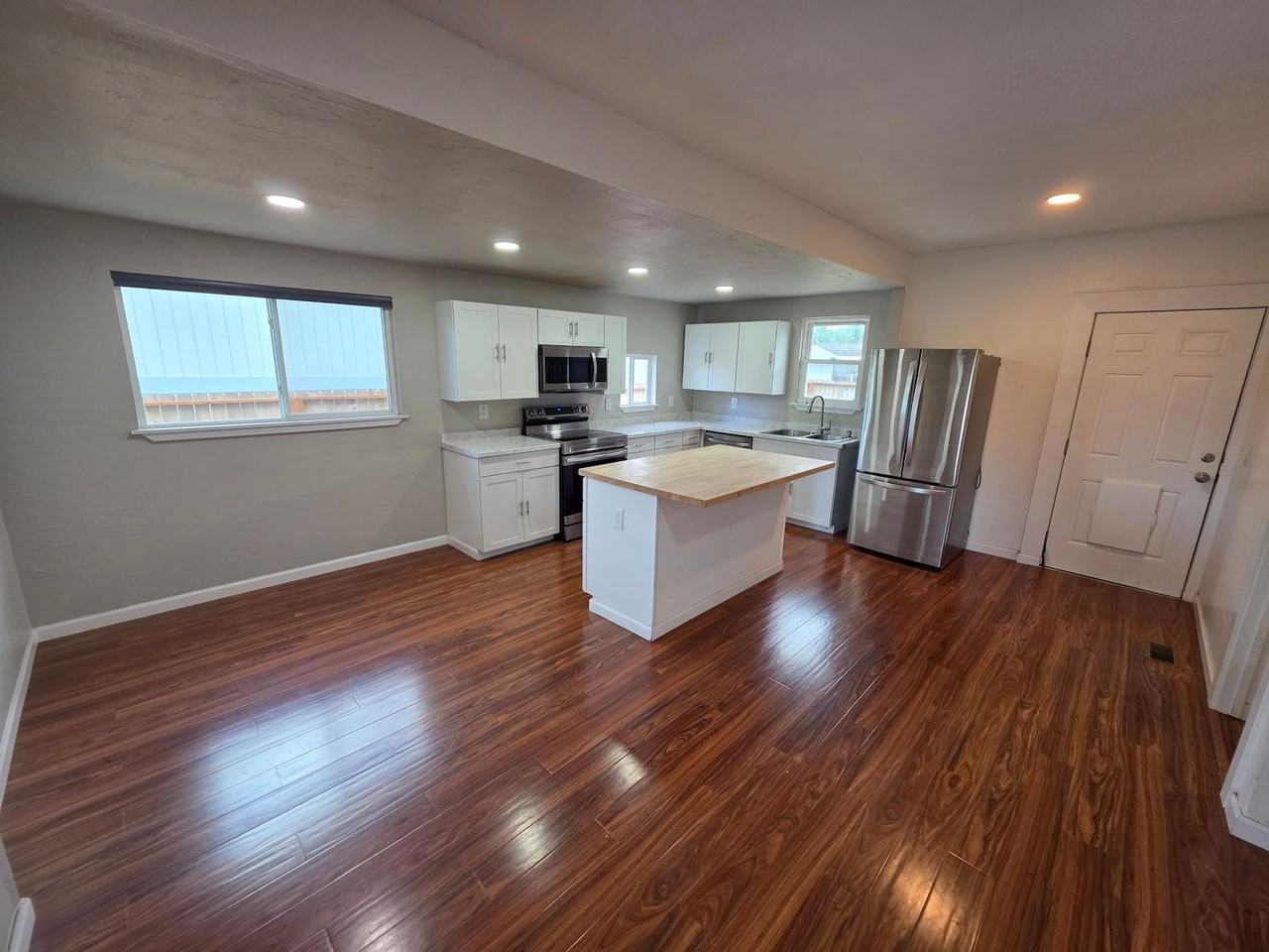 1104 E Rockwell Ave - Photo 7 of 16