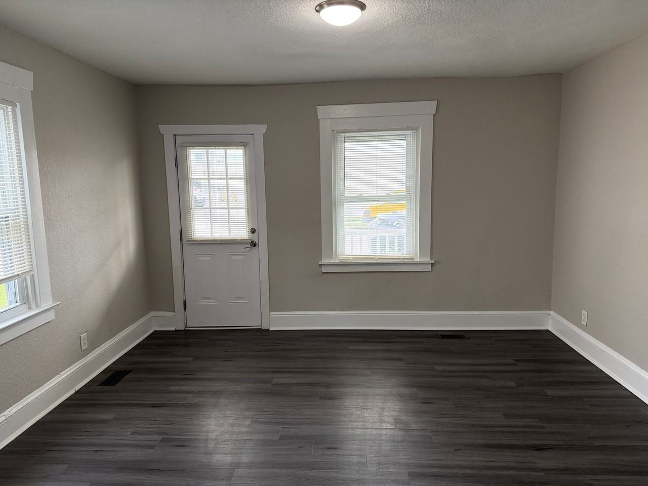 151 A View Ave - Photo 5 of 11