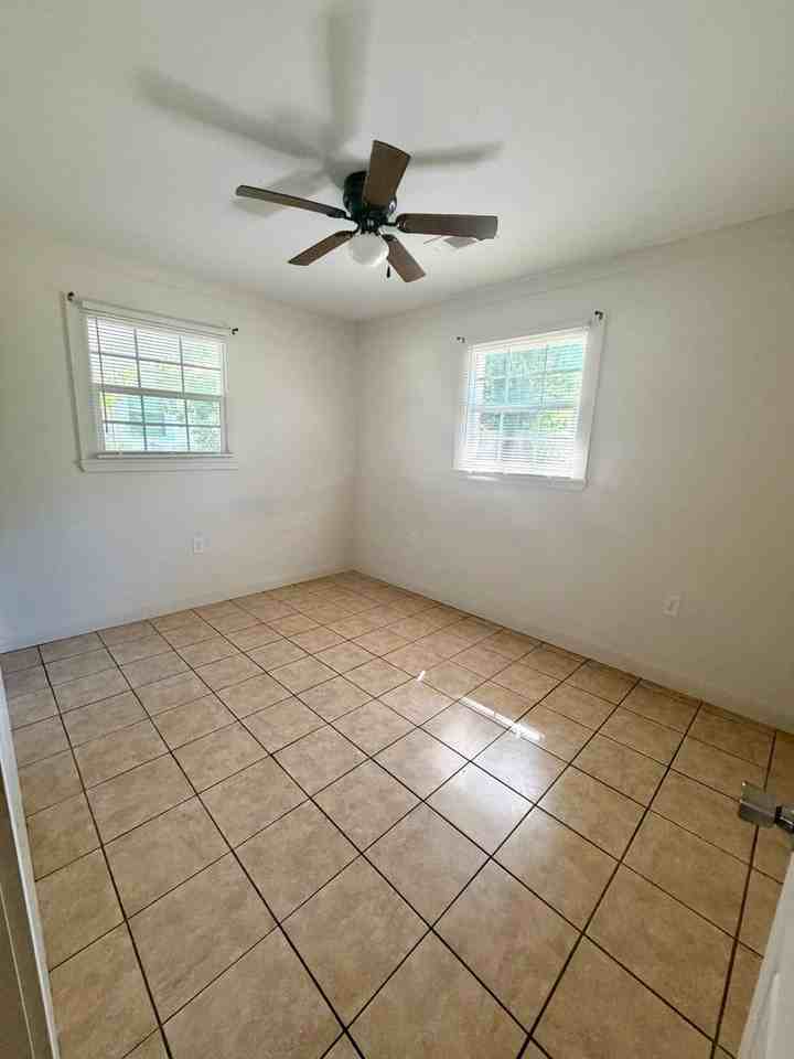 508 Green St - Photo 5 of 28