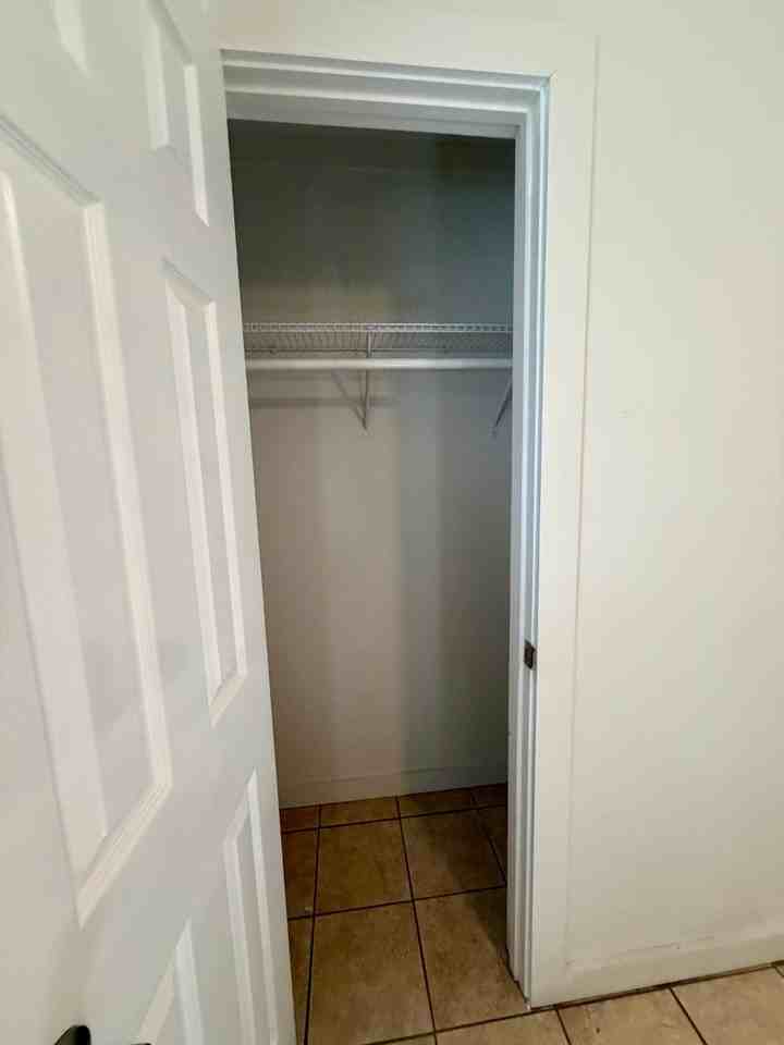 508 Green St - Photo 6 of 28