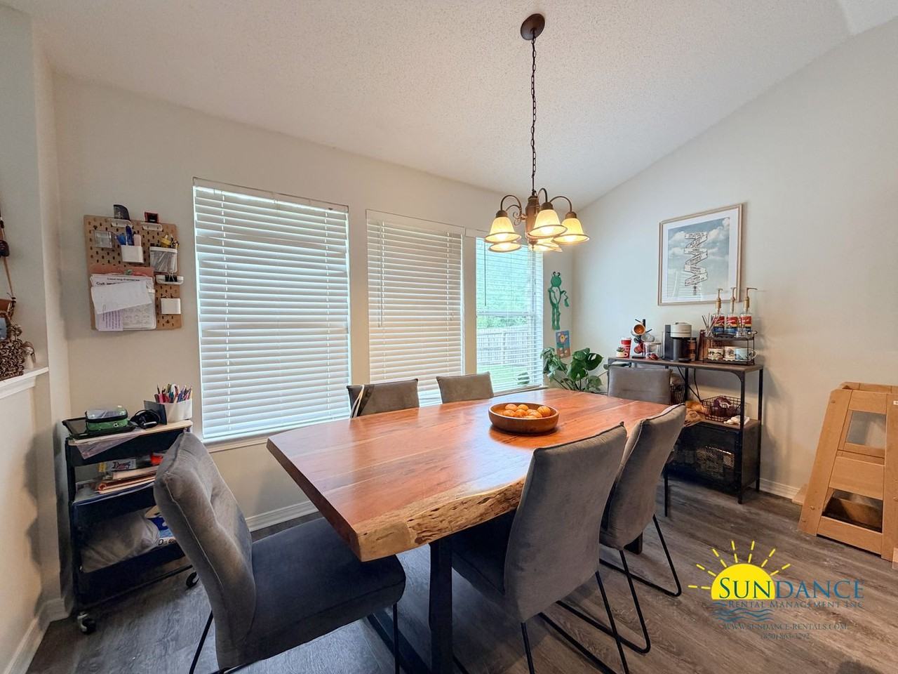 8216 Cosica Blvd - Photo 4 of 19