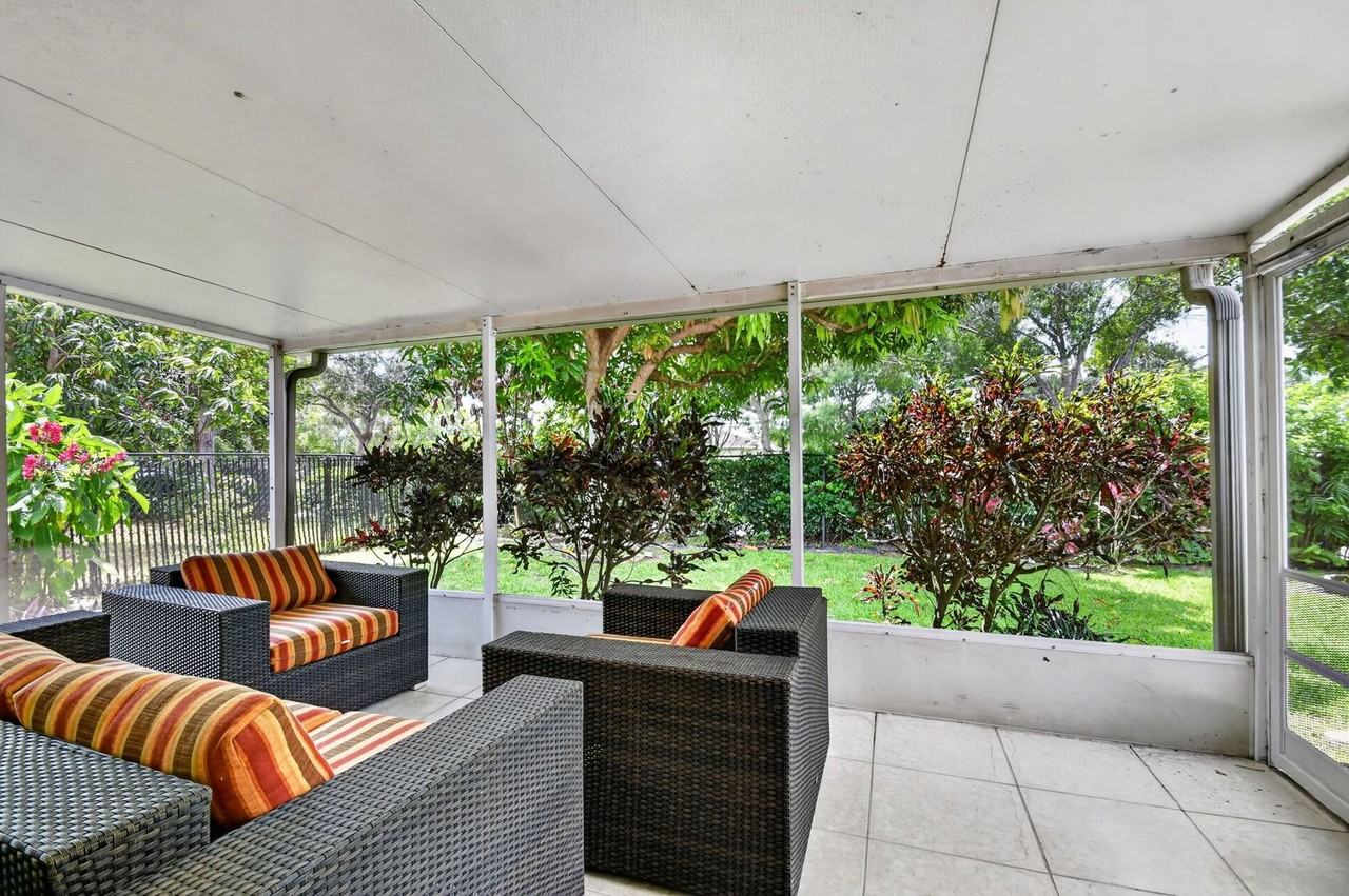 1080 Salmon Isle - Photo 3 of 36