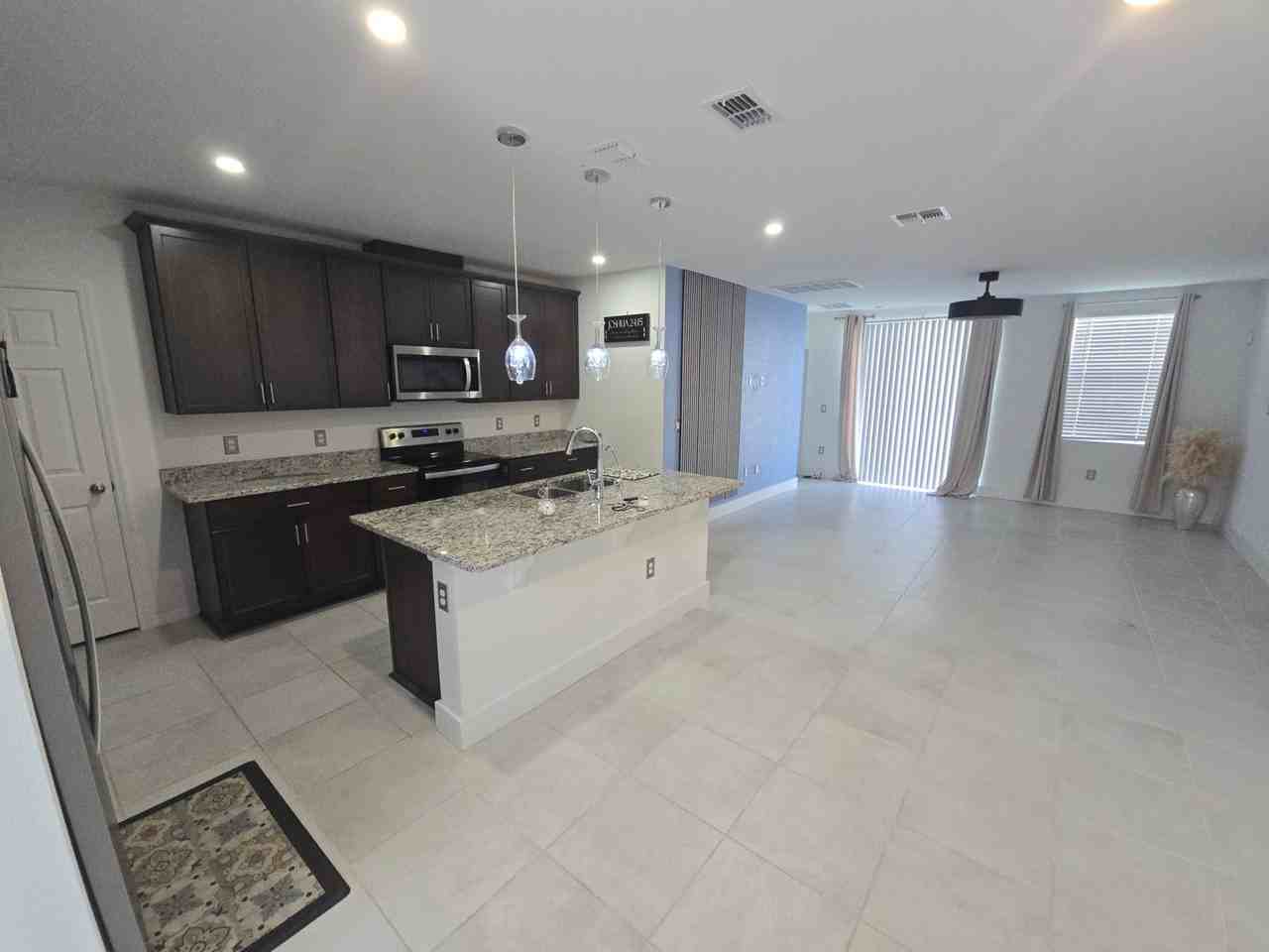 4450 Rapallo Ave - Photo 4 of 23