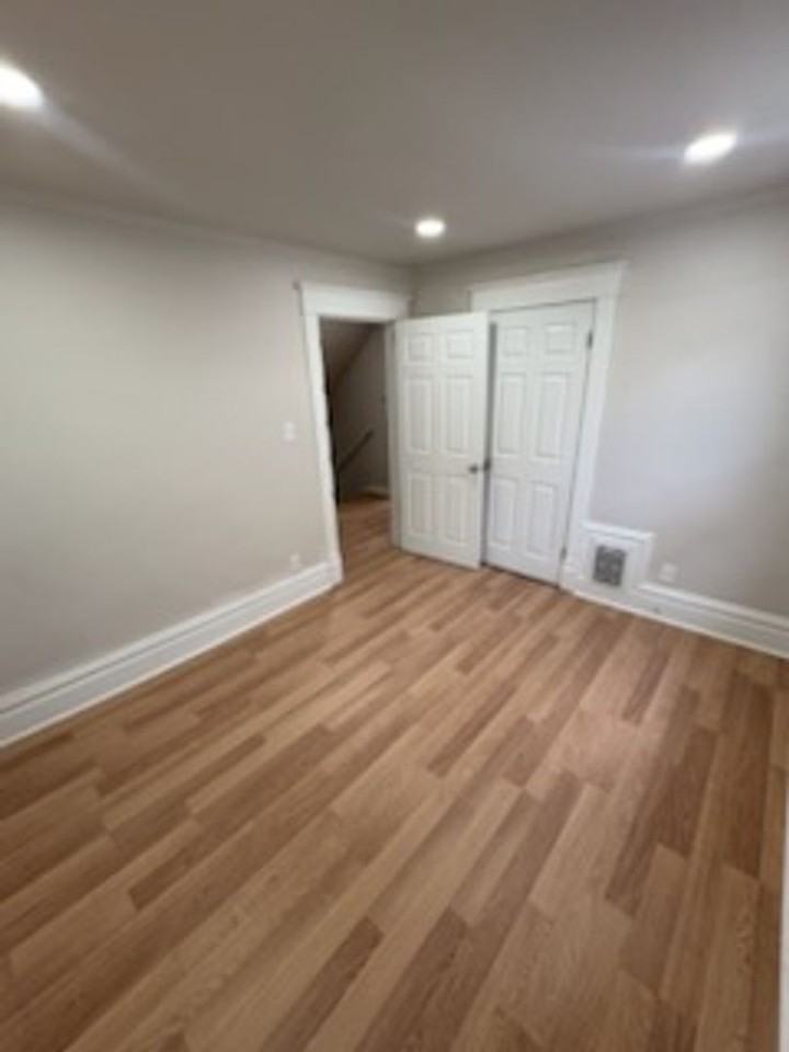 1611 W Barker Ave - Photo 5 of 20