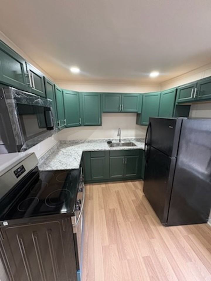 1611 W Barker Ave - Photo 6 of 20