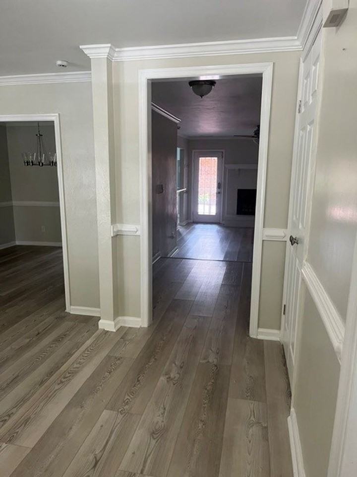 1002 Colonial Meadows Way - Photo 2 of 26