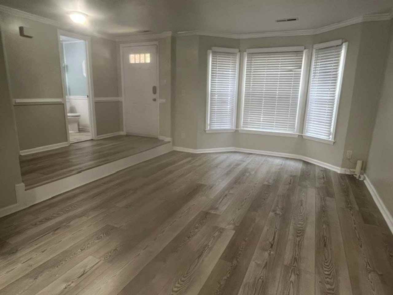 1002 Colonial Meadows Way - Photo 4 of 26