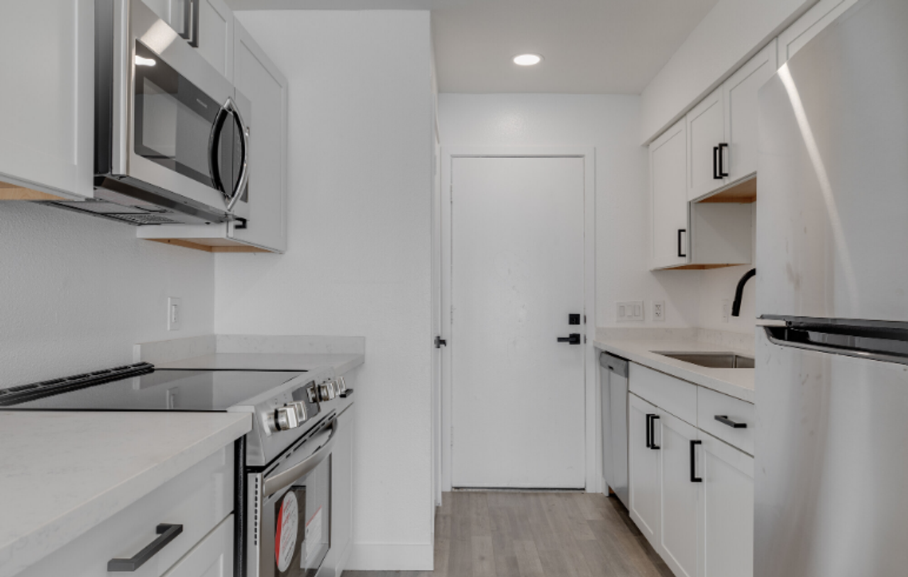 Urbana Union Hills - Photo 2 of 40
