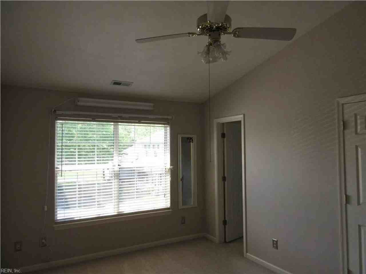 110 Foundry Ct - Photo 3 of 22
