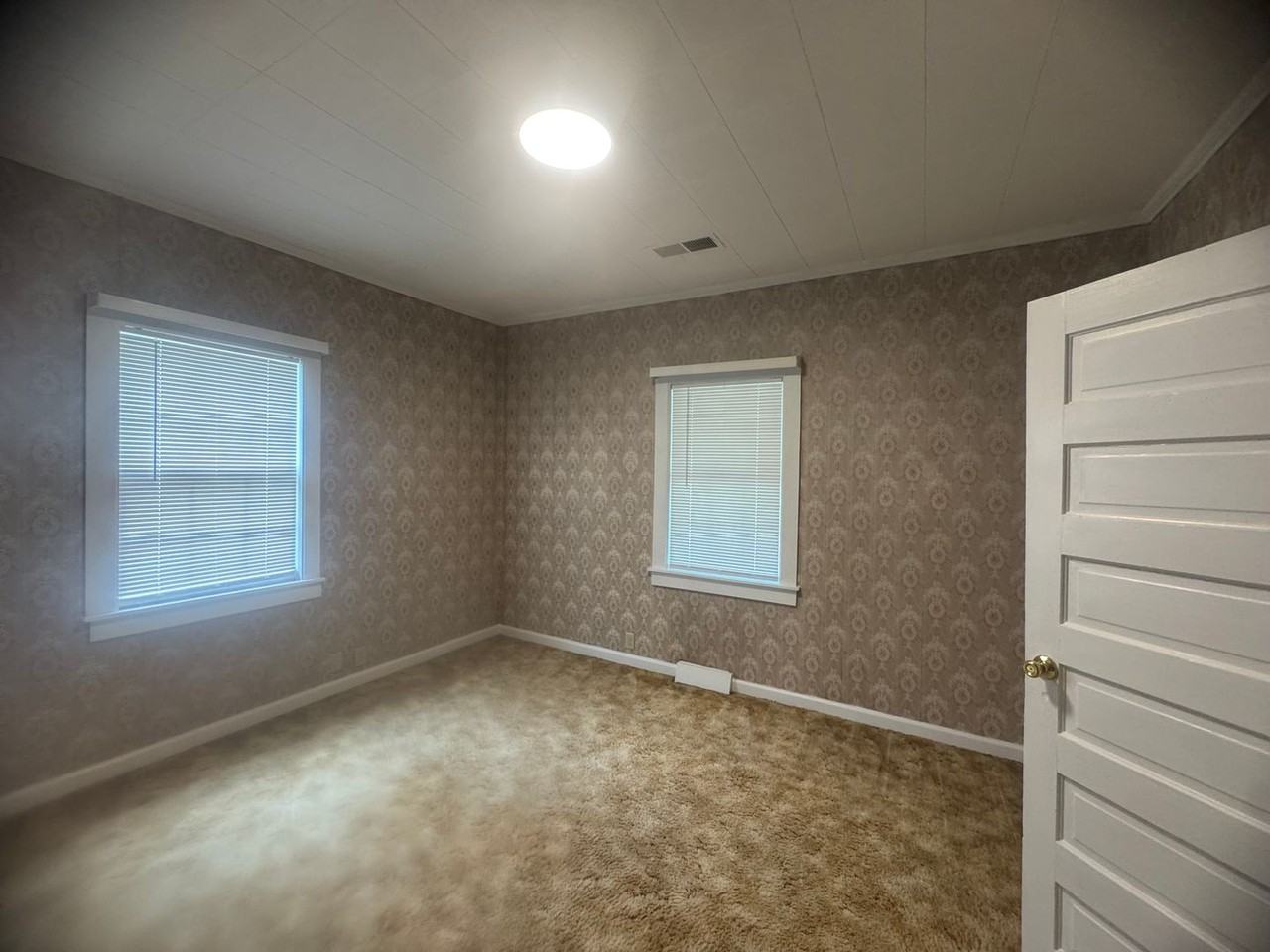 916 N Brickyard Rd - Photo 7 of 21