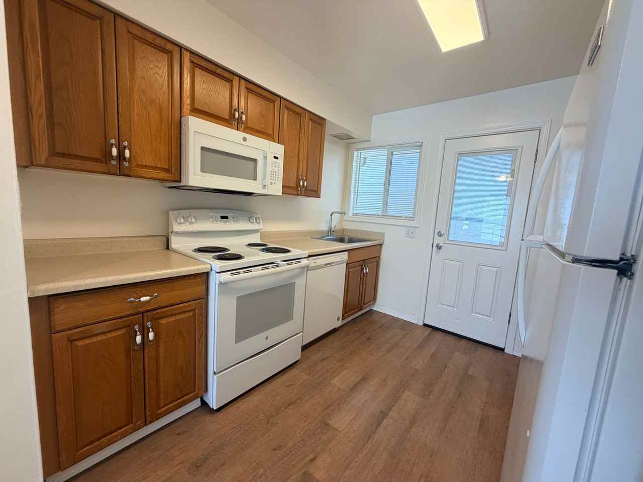 525 Ne 113th Ave - Photo 5 of 16