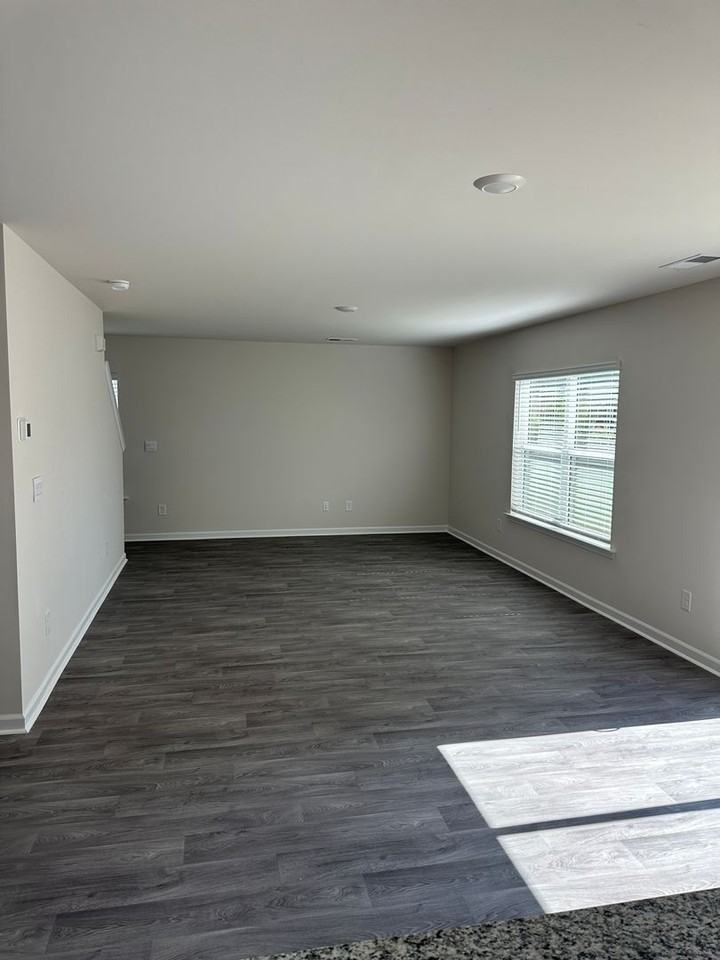 361 Wellspring Dr - Photo 4 of 8
