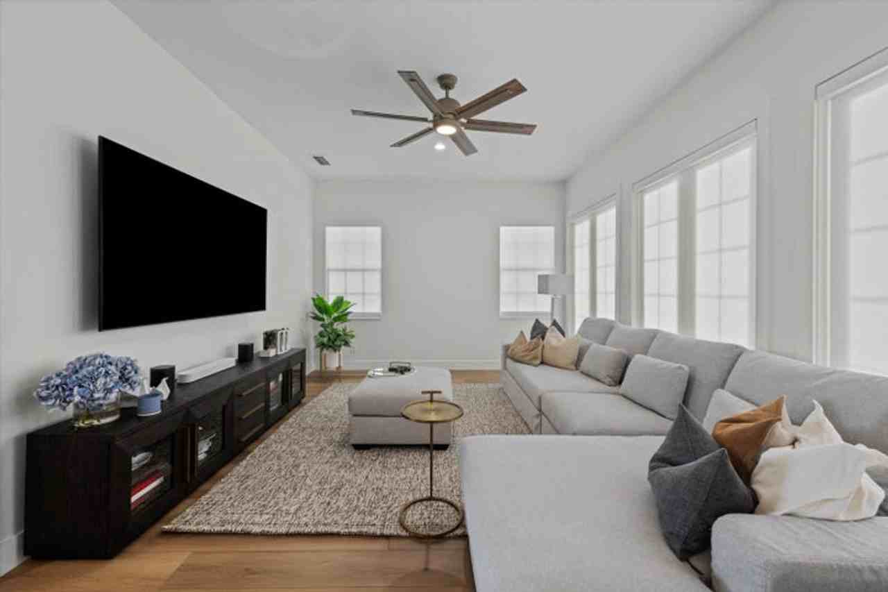 2057 Futana Way - Photo 7 of 21