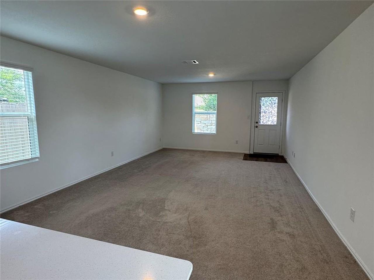 63 Trinity Cir - Photo 4 of 10