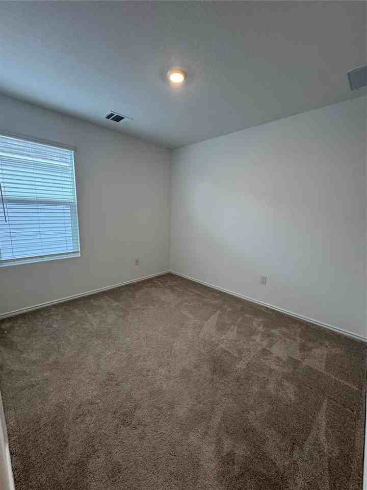 63 Trinity Cir - Photo 5 of 10