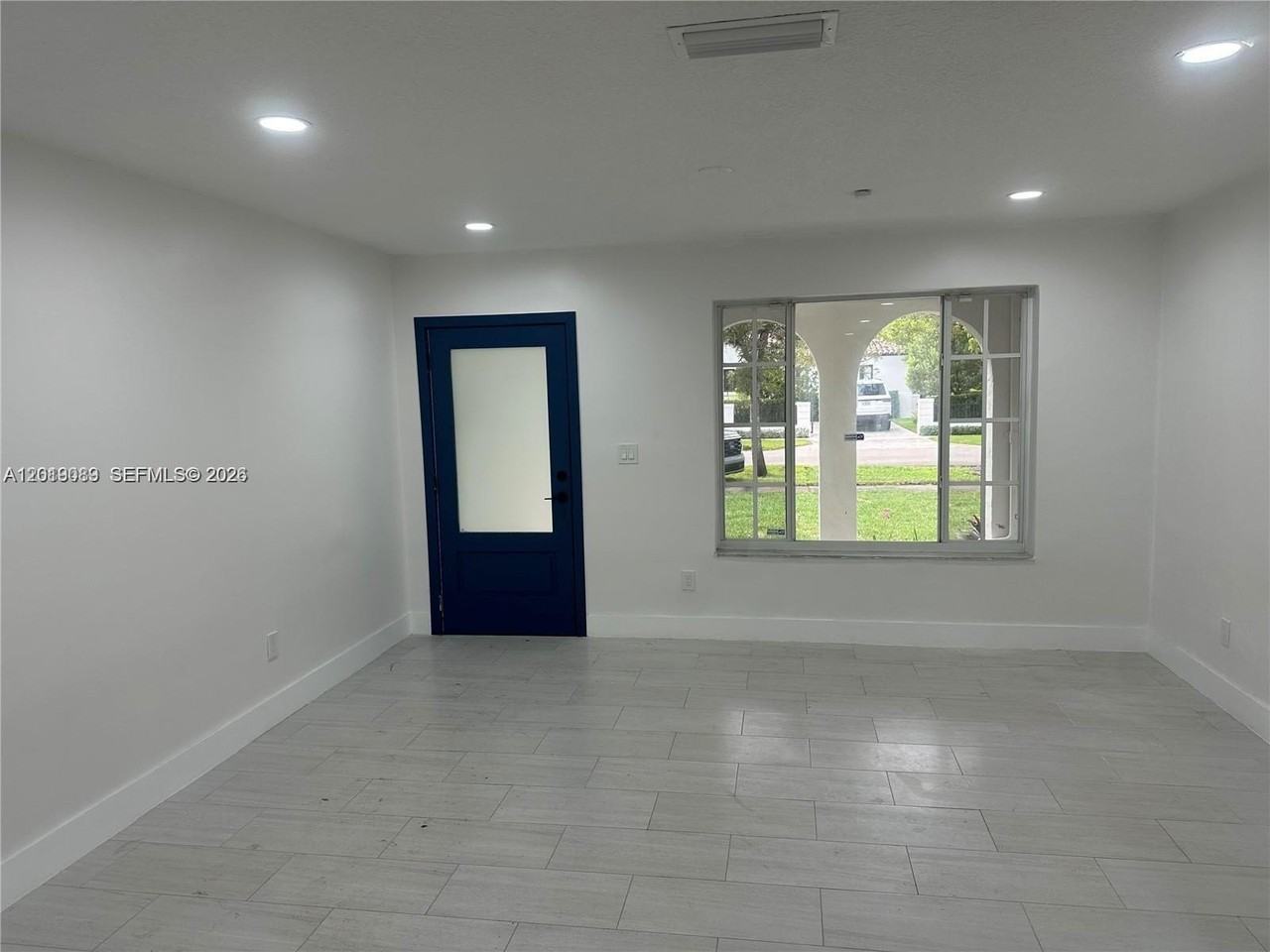 517 Navarre Ave #517 - Photo 5 of 27