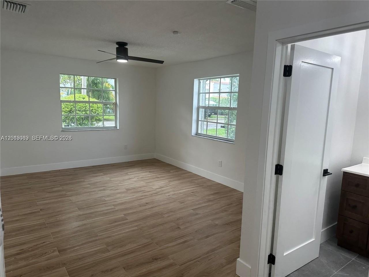 517 Navarre Ave #517 - Photo 6 of 27