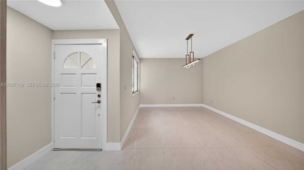 9179 Fontainebleau Blvd #9 - Photo 7 of 50