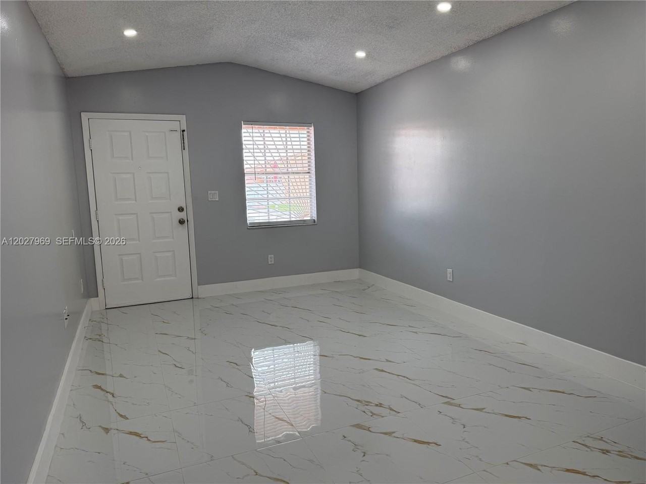 2250 W 74th Pl #8C - Photo 4 of 24