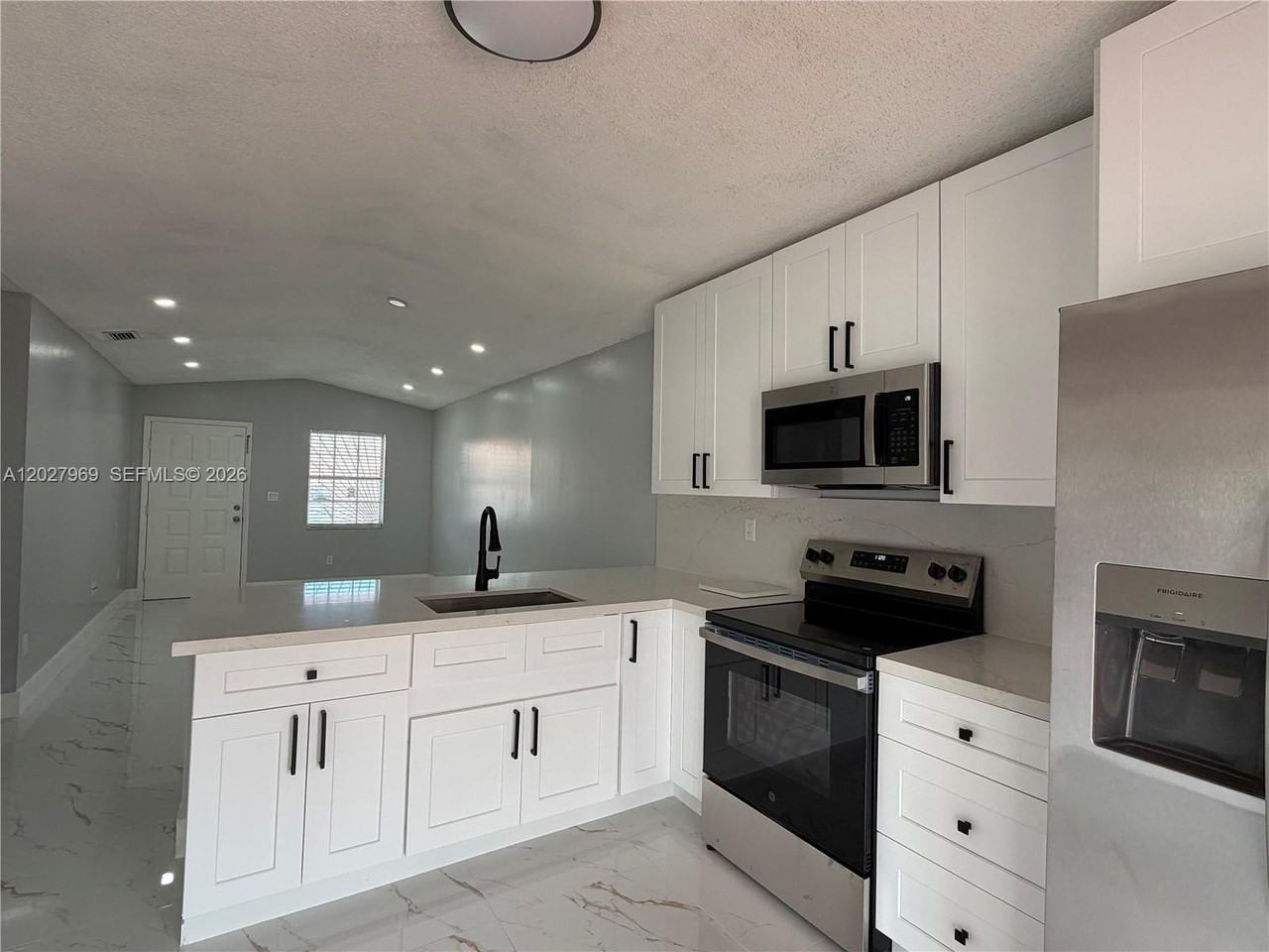 2250 W 74th Pl #8C - Photo 6 of 24
