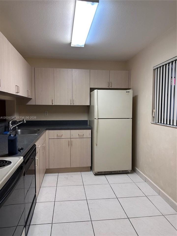 8760 Sw 133rd Avenue Rd #301 - Photo 2 of 11