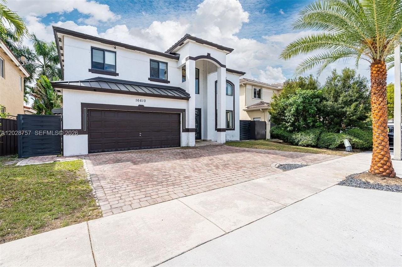 16610 Sw 57th Ln - Photo 3 of 47