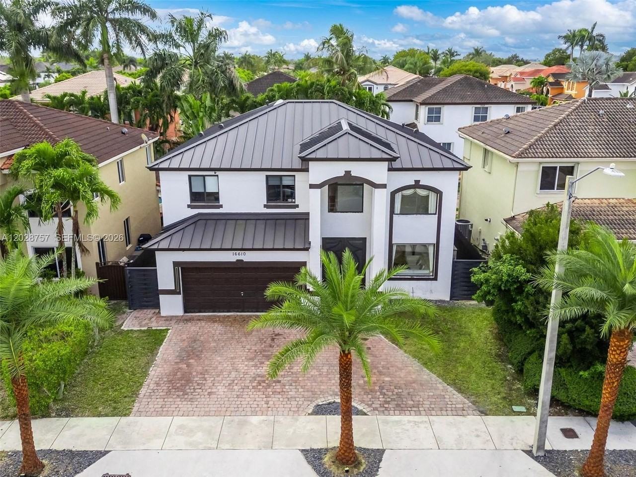 16610 Sw 57th Ln - Photo 4 of 47