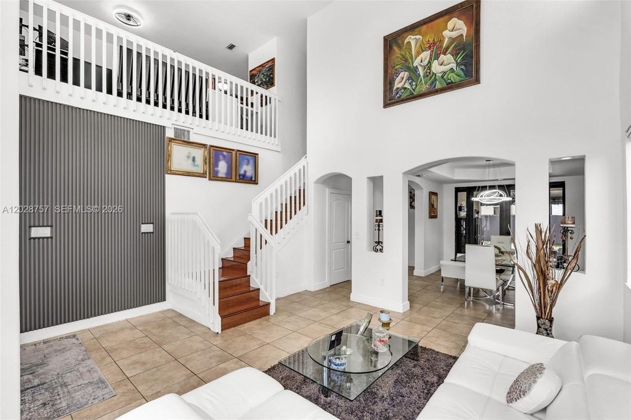 16610 Sw 57th Ln - Photo 7 of 47