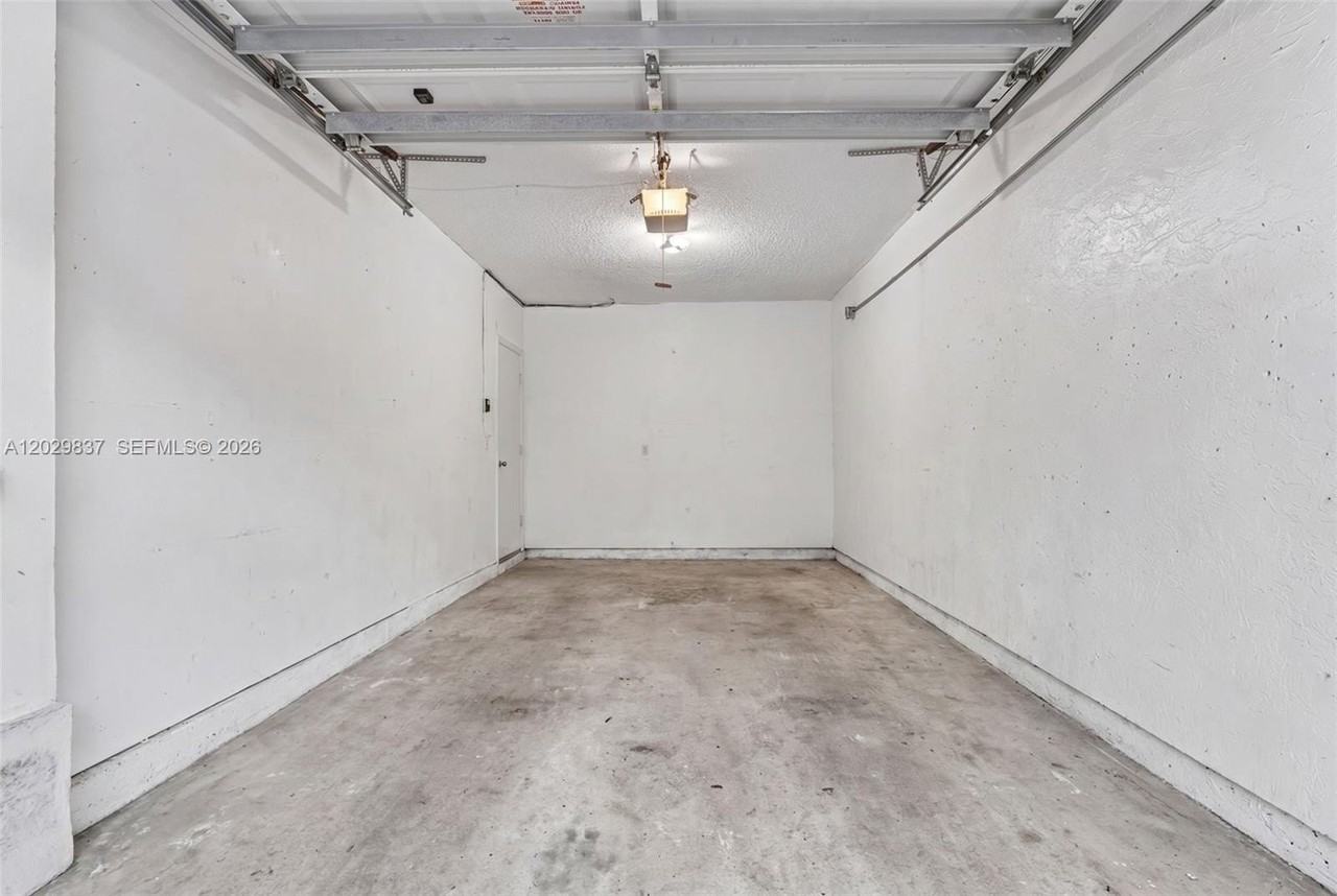 21388 Marina Cove Cir #16G - Photo 3 of 32